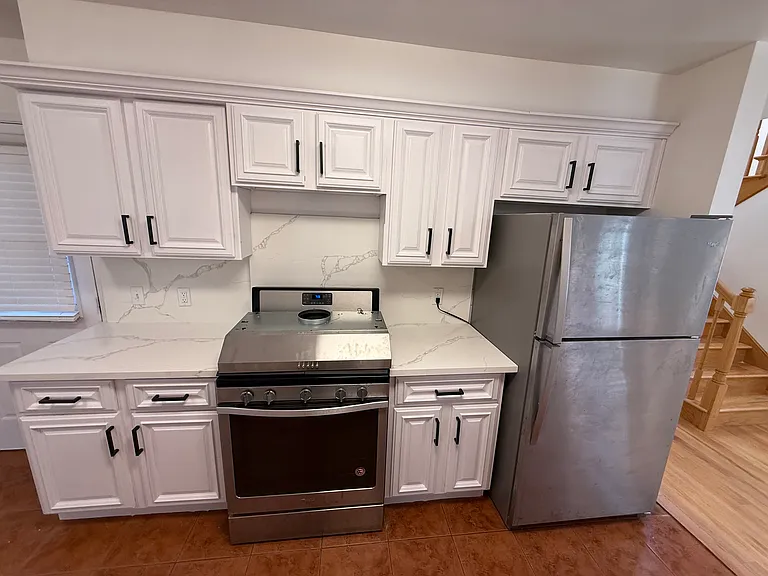 2446 S Centinela Ave — Photo 14
