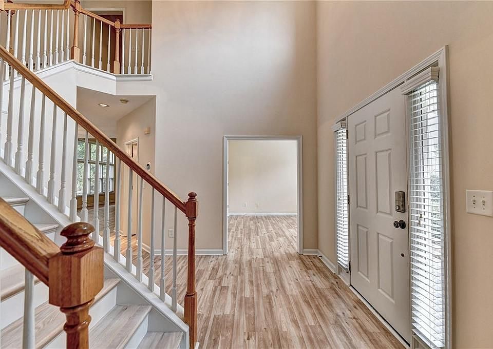 3875 Summit Gate Dr, Suwanee, GA 30024 | Zillow