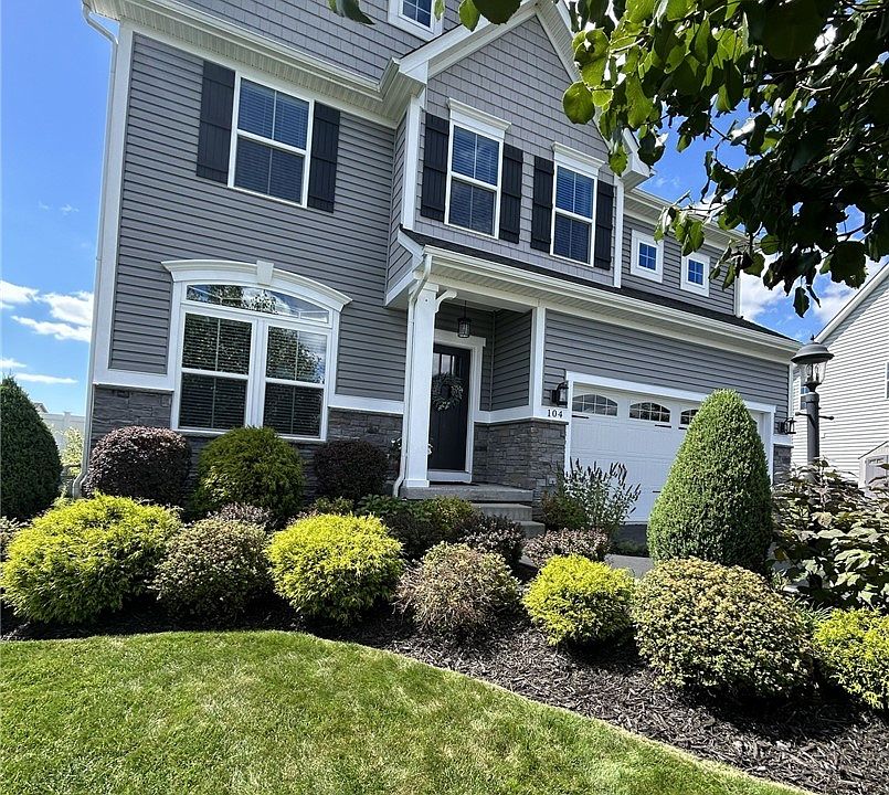 1st image of 104 Riviera Dr