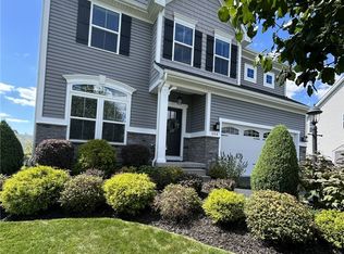 104 Riviera Dr, Pittsburgh, PA 15229
