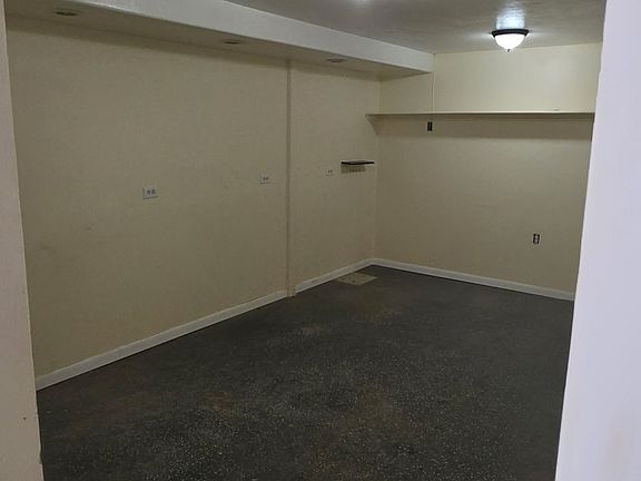 5th image of 375 Gladstone St