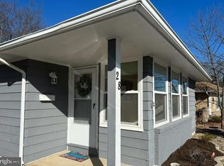 28 Mount Dashan Ln, Toms River, NJ