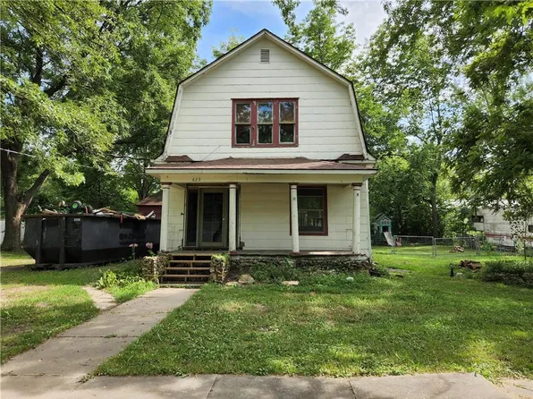 623 W 5th St, Lane, KS 66042