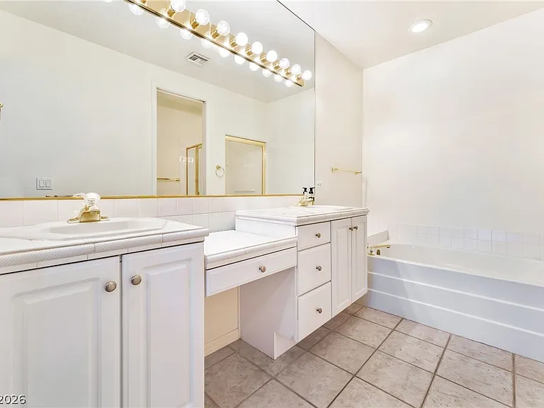 9430 Laguna Niguel Dr #102 — Photo 19