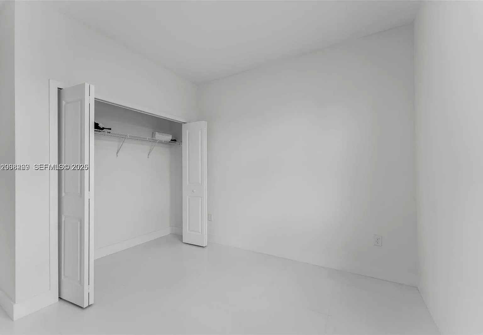 1 bed, 1.0 bath, 800 sqft, $2,000 — Photo 2