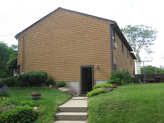 4th image of 18 Aldrich St