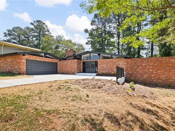 3721 Greentree Farms Dr, Decatur, GA 30034