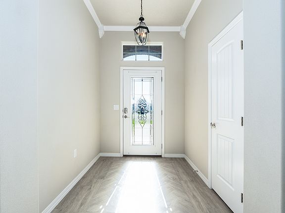 2nd image of 520 Providence Cir