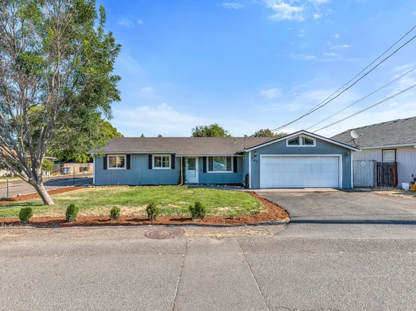 247 Mace Rd, Medford, OR 97501