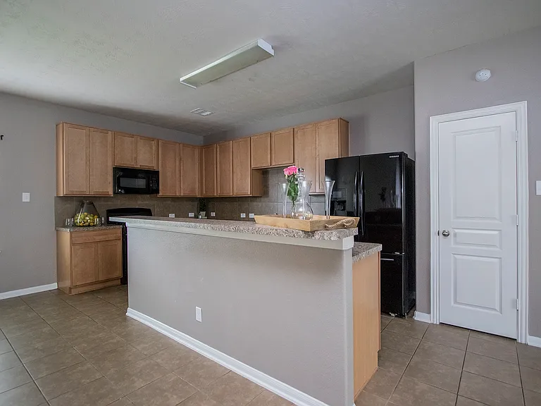 2209 Onyx Ct — Photo 11