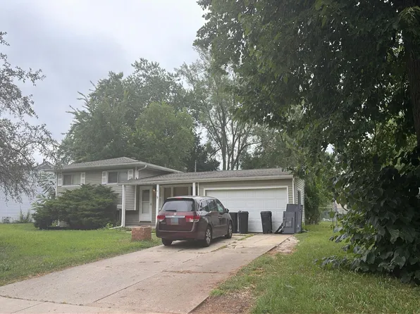 11 Marnel Rd, Montgomery, IL 60538