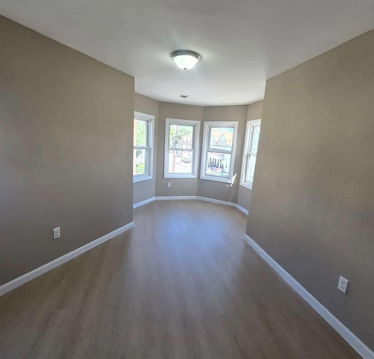3 bed, $2,250 — Photo 4