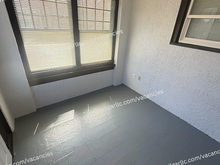 6 Warren St — Photo 16