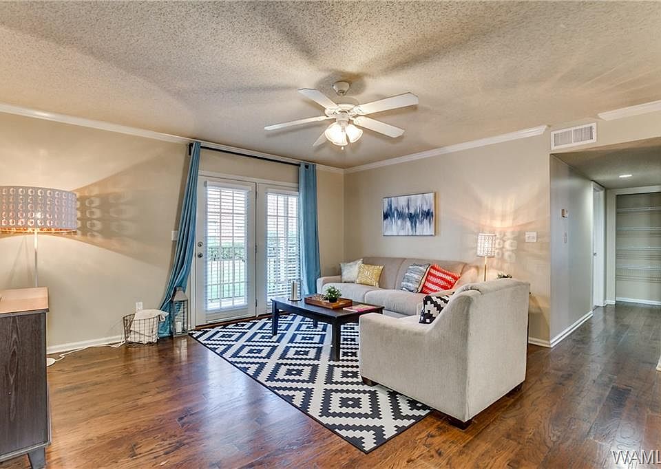 1st image of 120 15th St E APT 601
