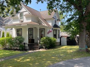 935 Lincoln St, Traverse City, MI 49686