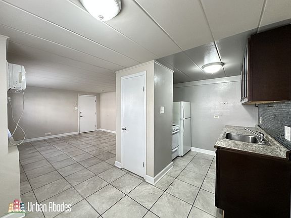 2nd image of 9610 Ivanhoe Ave Floor 2