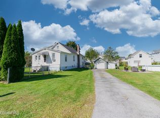 98 N Crystal St, Mechanicville, NY 12118