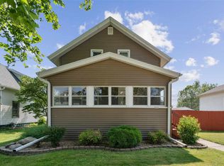 1213 11th St NW, Cedar Rapids, IA 52405