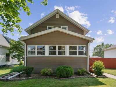 1213 11th St NW, Cedar Rapids, IA, 52405