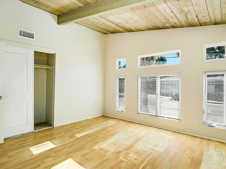 5442 Baja Dr — Photo 4