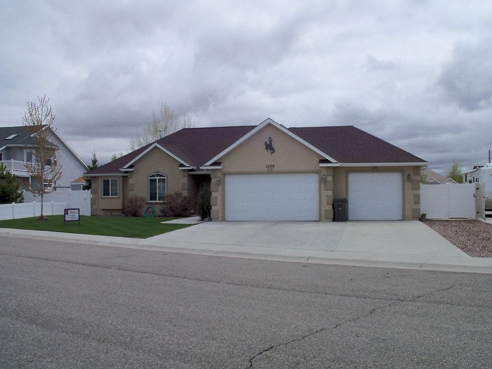 1st image of 1009 Peachwood Dr