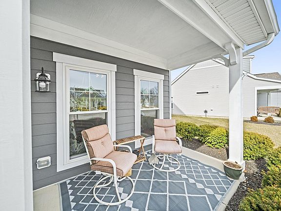 4th image of 4793 Woodside Dr #56