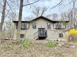 115 White Oak Ct, Tannersville, PA 18372