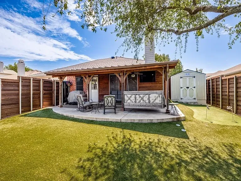 Lochspring Dr — Photo 23