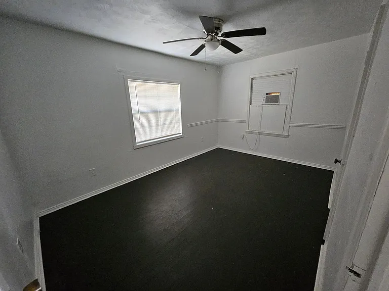 112 W Cedar Ave — Photo 18