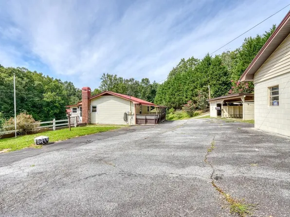 733 Jones St, Blairsville, GA 30512
