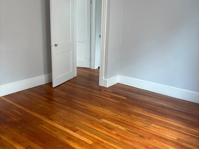86 Laurel St #1 — Photo 9