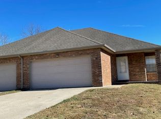 3966 S Jonathan Ave, Springfield, MO 65807