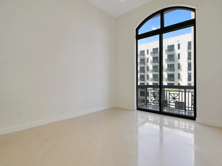 701 S Olive Ave #316 — Photo 24
