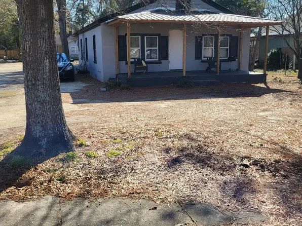 112 Academy St., Mullins, SC 29574