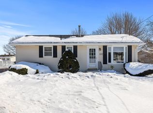 117 Parkwood Cres, Charlottetown, PE C1A 7A4