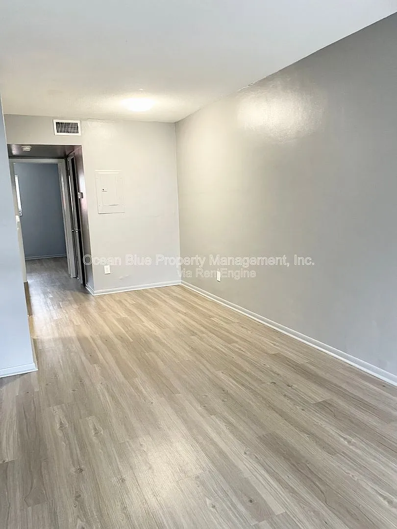 1 bed, 1.0 bath, 775 sqft, $1,200 — Photo 3
