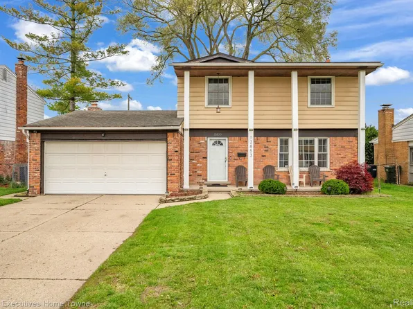 12853 Picadilly Dr, Sterling Heights, MI 48312