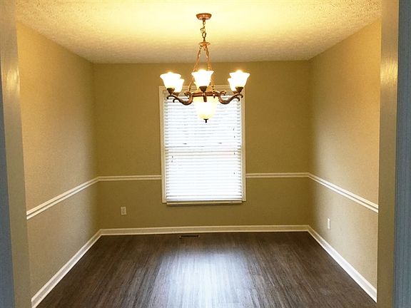 4th image of 1704 Tipperary Dr