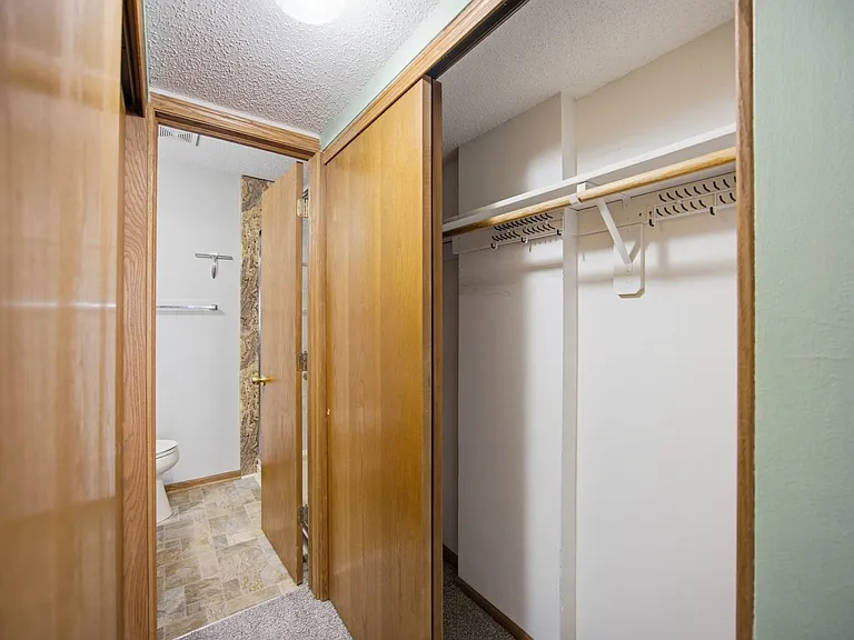 401 SE Lowell Dr #4 — Photo 40