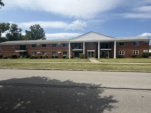 6400 Kingsdale Blvd, Parma Heights, OH