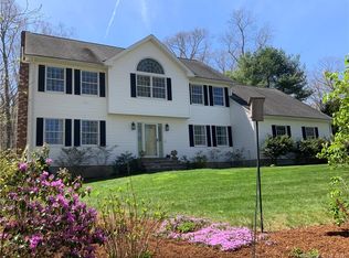 221 Wrights Pond Rd, Westbrook, CT 06498