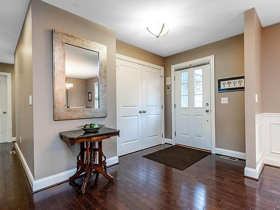 3rd image of 6818 Ava Ln