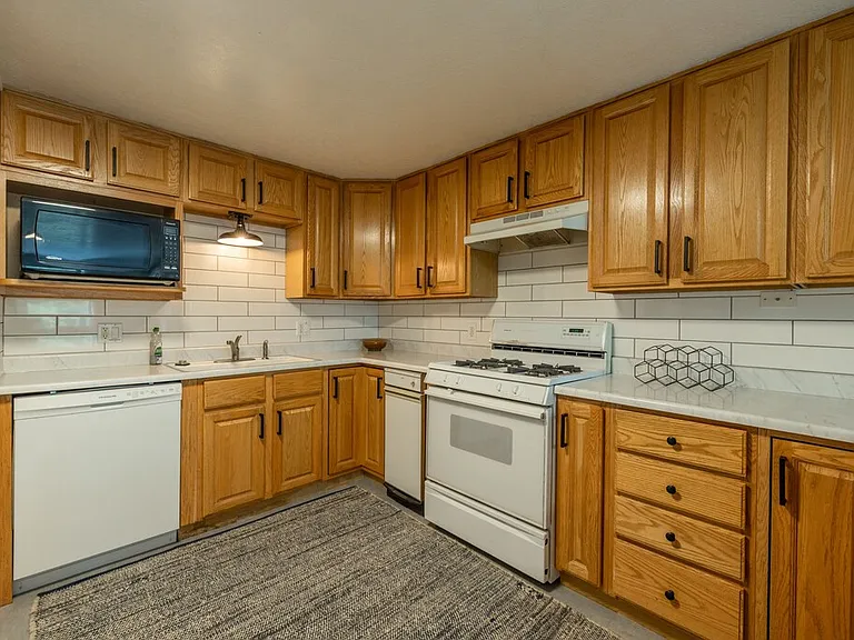 8784 S Russell Park Rd — Photo 22