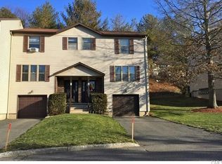 77 Barn Finch Cir, Naugatuck, CT 06770