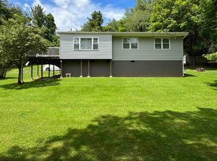 1537 Levels Rd, Fairmont, WV 26554