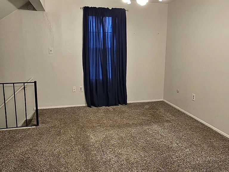 20016 Village Green Ct — Photo 10