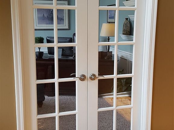 4th image of 7069 Glade Ln