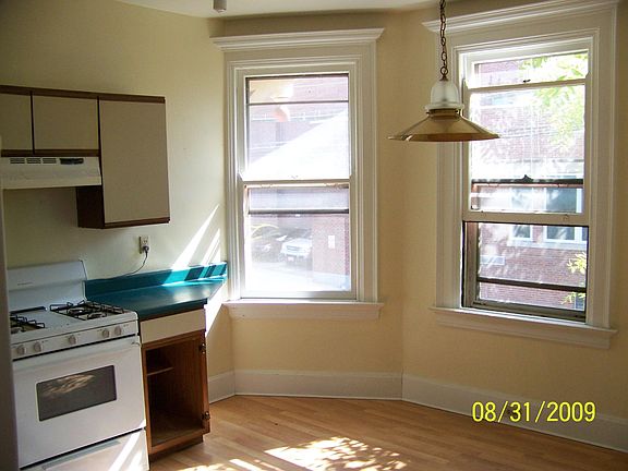 4th image of 312 W McMillan St #A