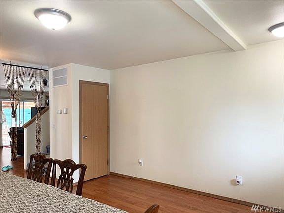5th image of 1708 E Sweet St