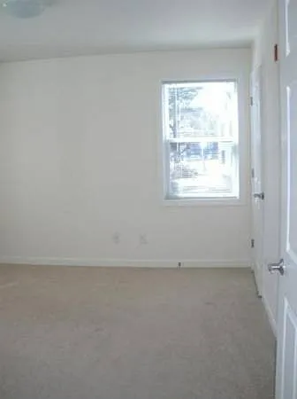 Fahey Place Apartments — Photo 4